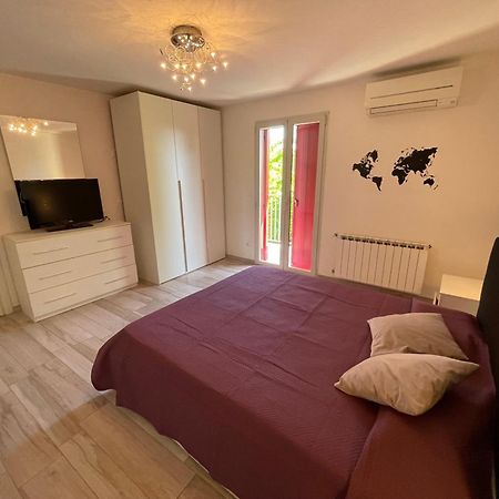Reverso - Alloggi Con Solarium Vista Mare Caorle Luaran gambar