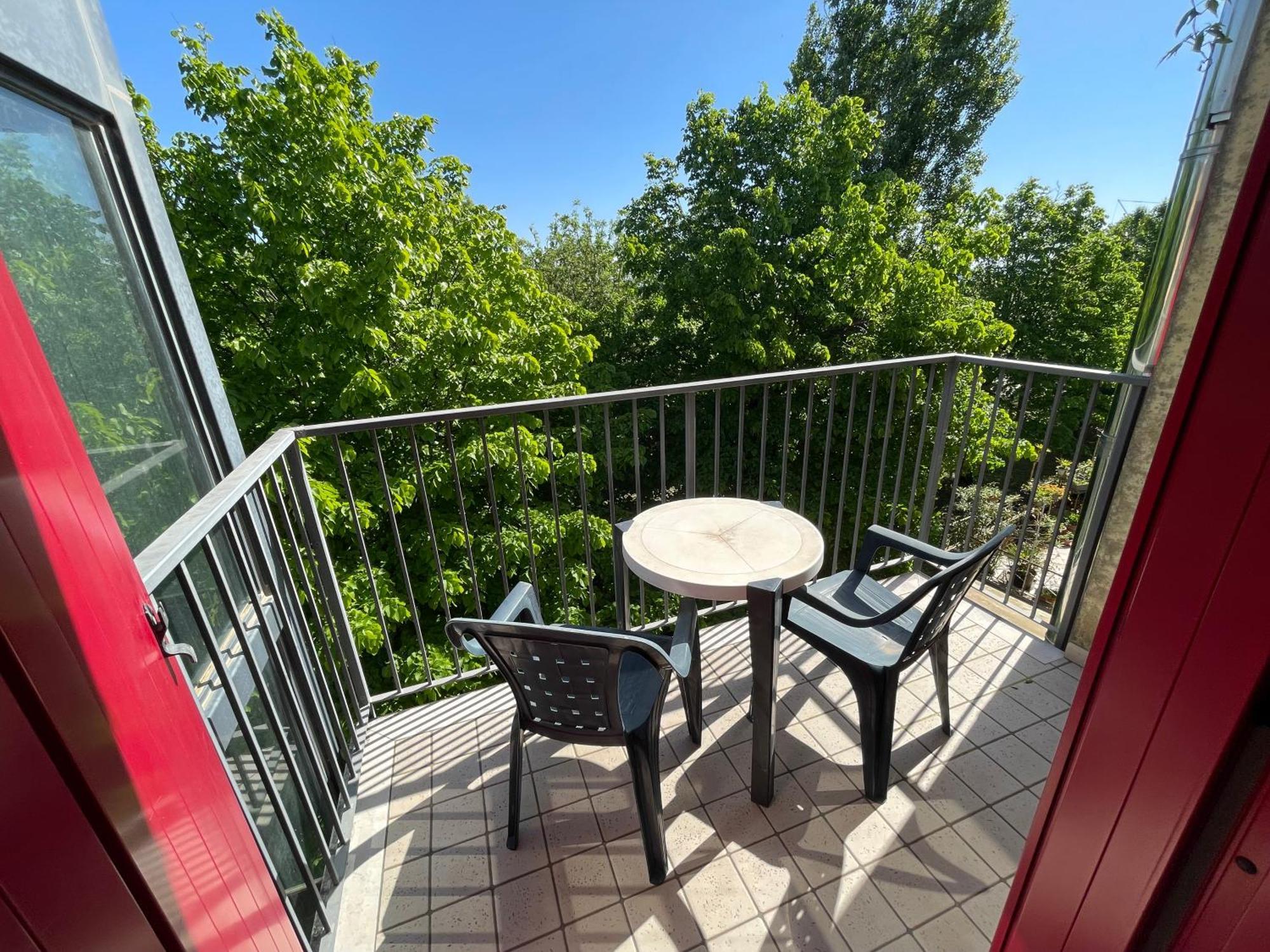 Reverso - Alloggi Con Solarium Vista Mare Caorle Luaran gambar