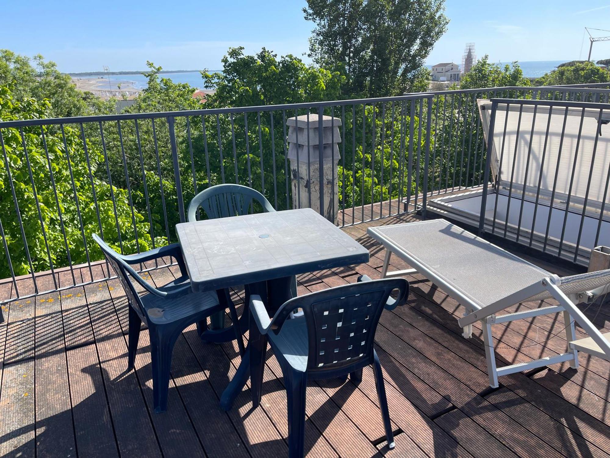 Reverso - Alloggi Con Solarium Vista Mare Caorle Luaran gambar